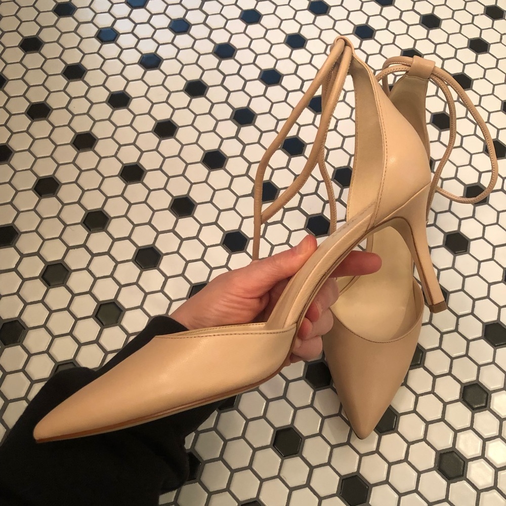 NEW Nine West natural color wrap around heels — size 10.5